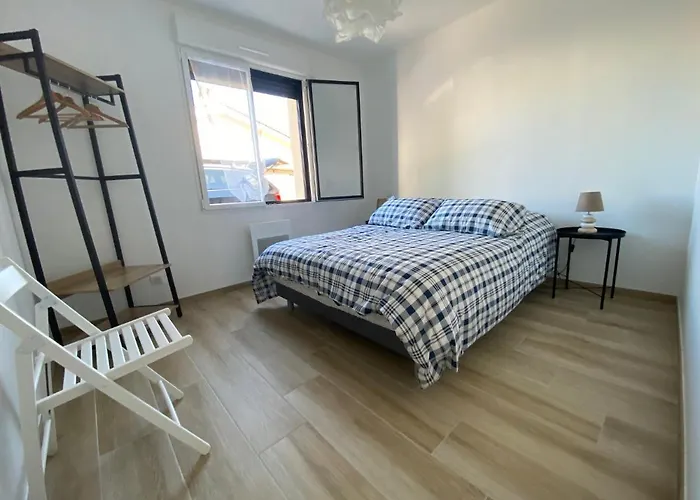 بيت للعطل Domus Aurea Maison Doree جارد سور مير