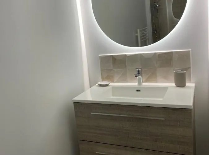 Domus Aurea Maison Doree جارد سور مير